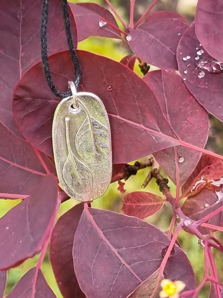 Cotinus and pendant